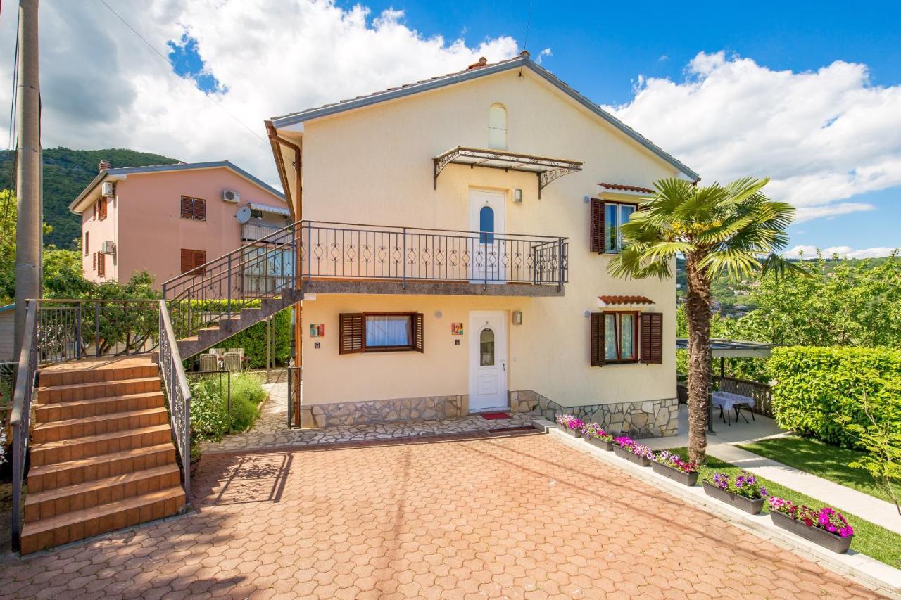 Apartments Alyss Lovran Luaran gambar